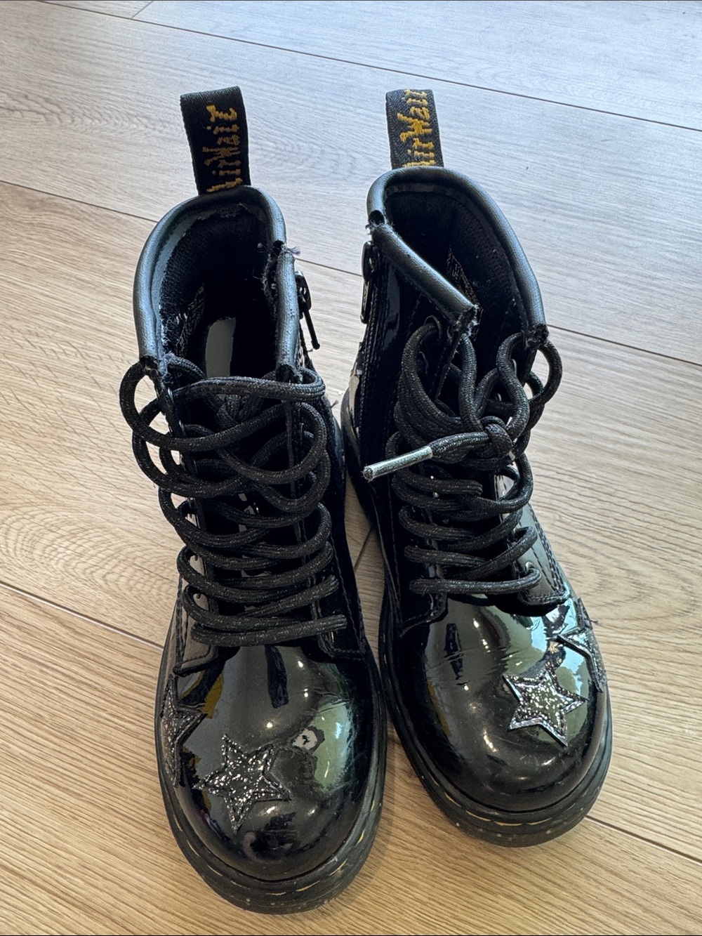 Dr. Martens Kids Black Patent Leather Star Lace-Up Boots